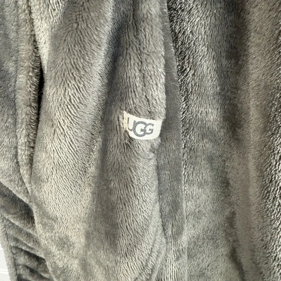 UGG women’s charcoal gray Marlow fleece plush long bathrobe. Size Small. - Picture 4 of 9